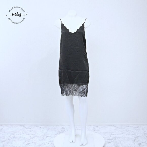 NWT Ecru Lab Spaghetti Strap Scalloped Lined Lace Shift Mini Dress Black Women M - Picture 2 of 9
